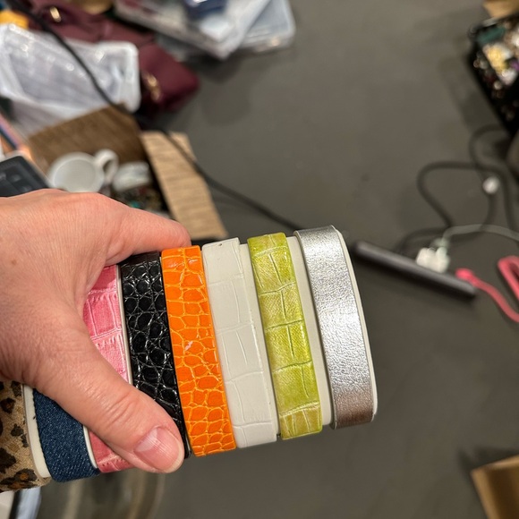 Gossip Interchangeable Watch - Picture 3 of 3